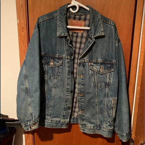 Signature by Levi Strauss Other - VTG Levi’s fleece lined trucker jacket. Perfect condition!
